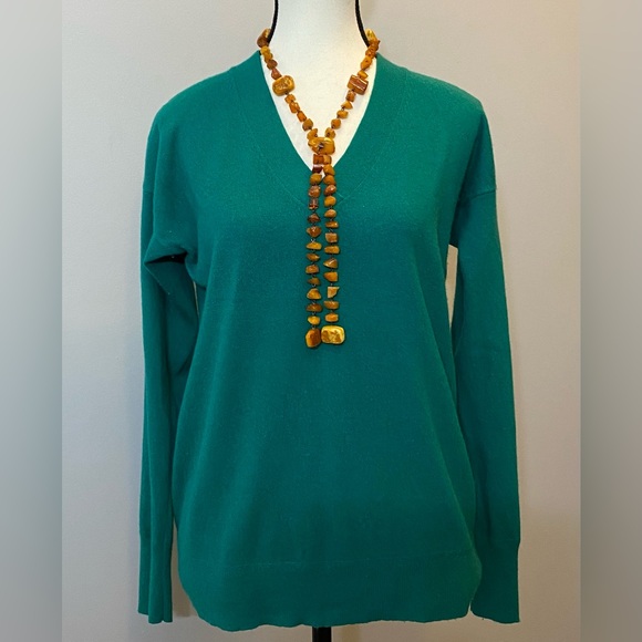 Banana Republic Sweaters - Banana Republic Green V-Neck Women's Sweater merino cashmere rayon blend size M